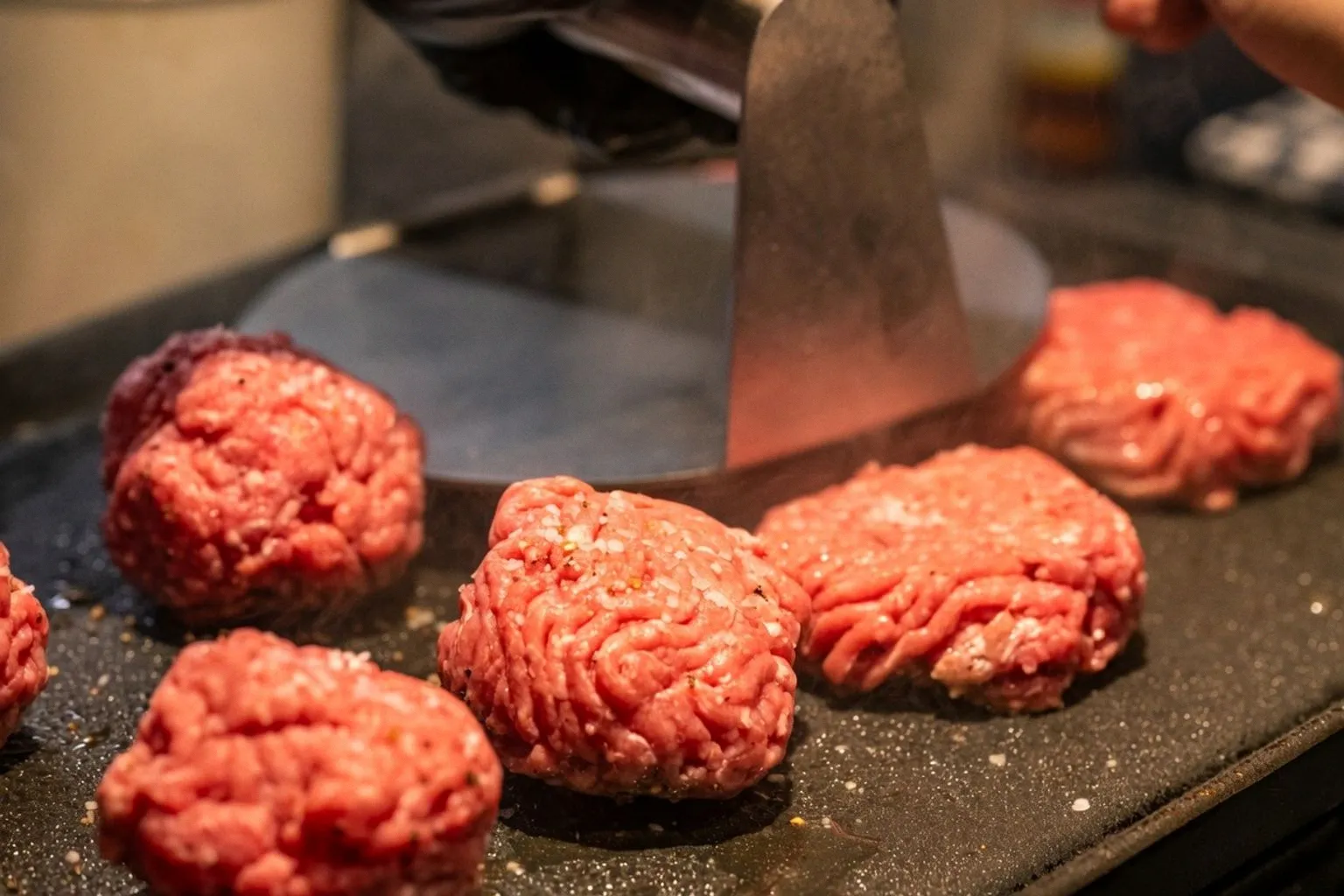 Le smash burger balkanique de Chef Reactions : une leçon de logistique événementielle